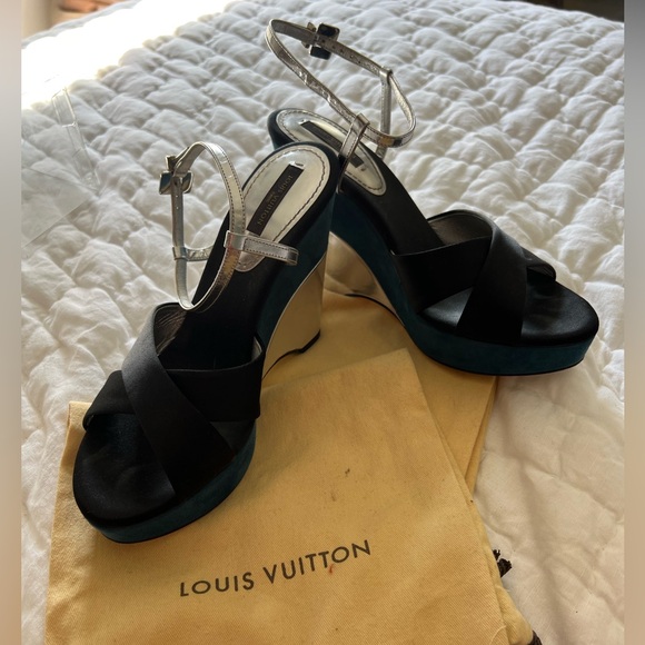 Louis Vuitton Wedge Heels size 6.5 like new - Picture 10 of 10